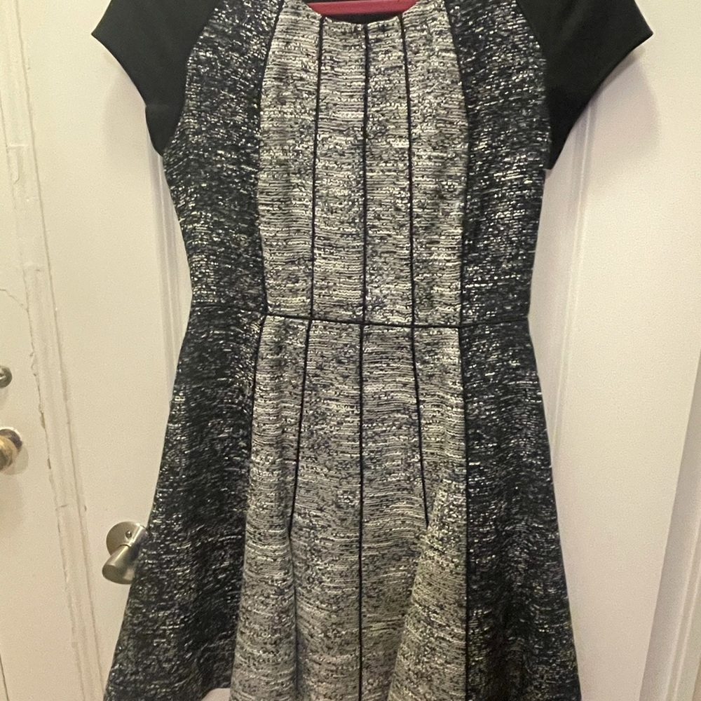 Jessica Simpson Black and white dress